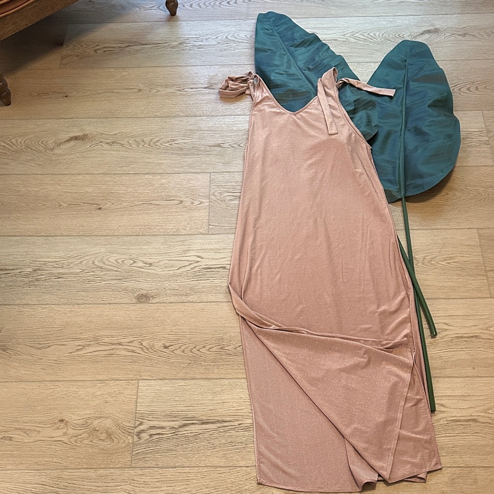 Elegant Mauve Sleeveless Maxi Dress
